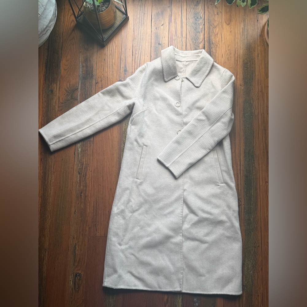 Long Cream Single-Breasted Trench Coat